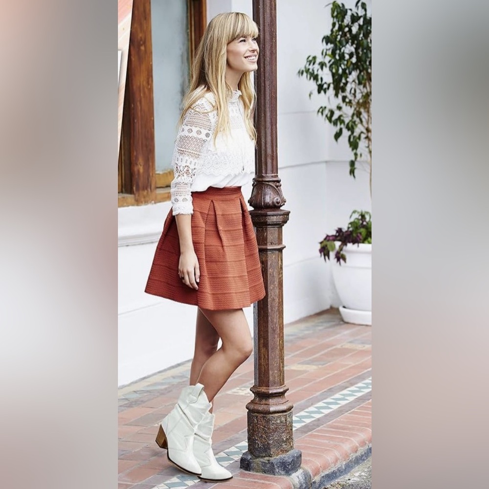 White Western Ankle Boots - Picture 6 of 12
